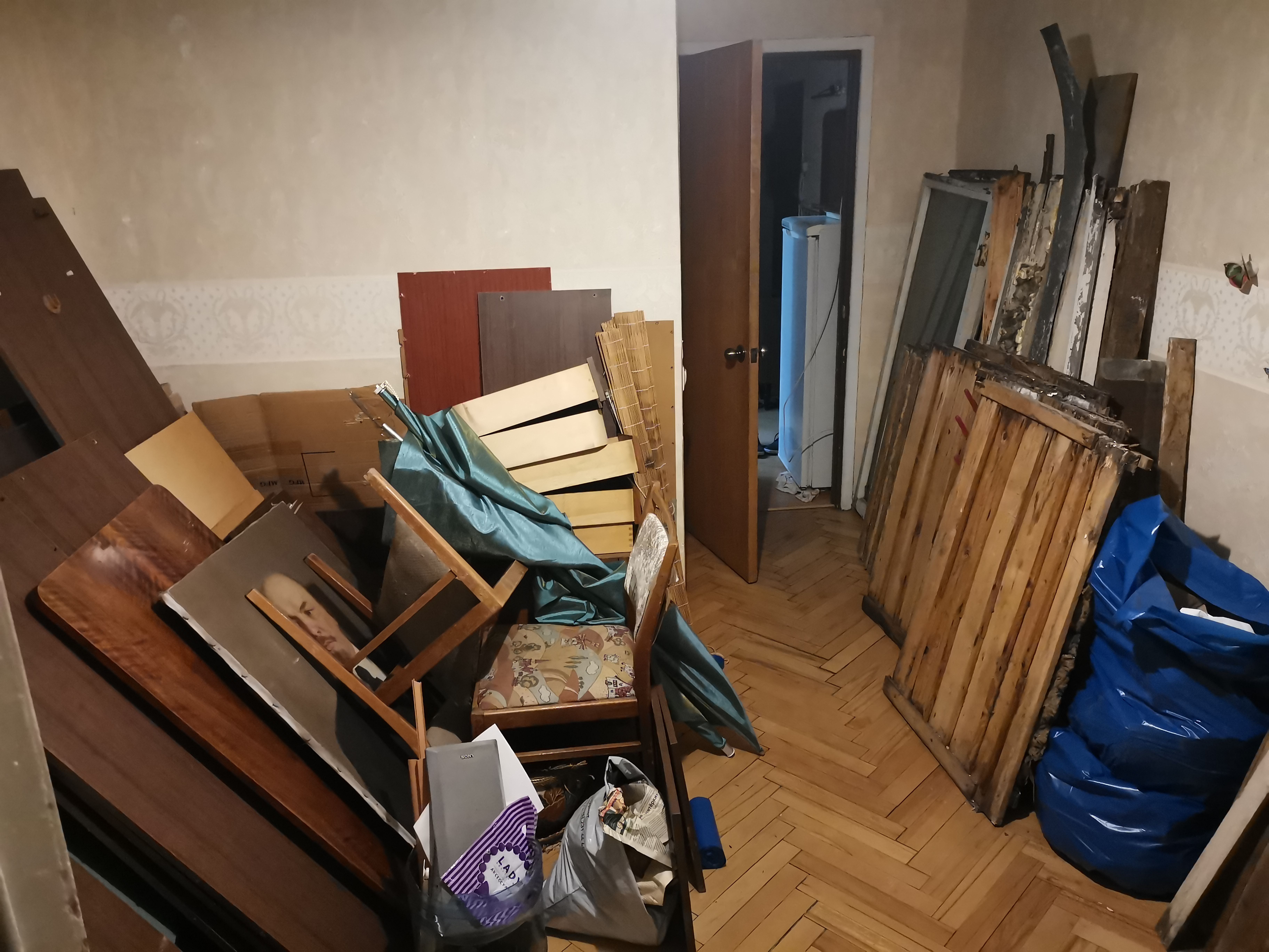 Вынос старой мебели из квартиры